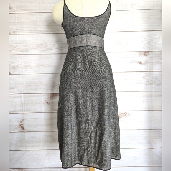 Narciso Rodriguez Scoop Neck Wool and Linen Midi Dress in Gray and Black Size 4 - Picture 6 of 11